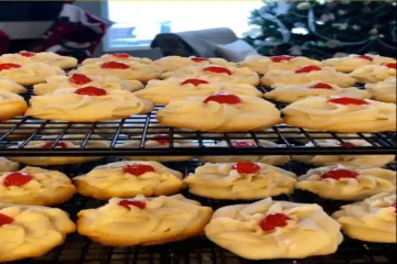 Melt-In-Your-Mouth-Shortbread-Perfect-for-Christmas